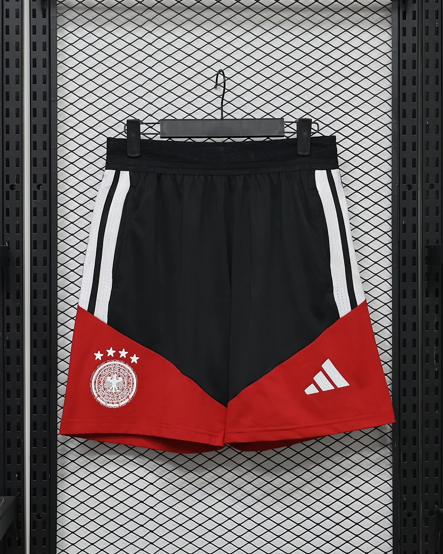 Calções Alemanha 26/27 Vermelho Versão Jogador