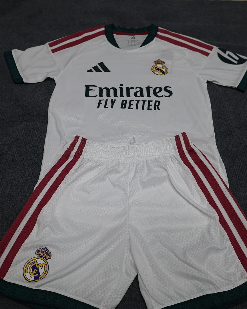 Conjunto Real Madrid 26/27