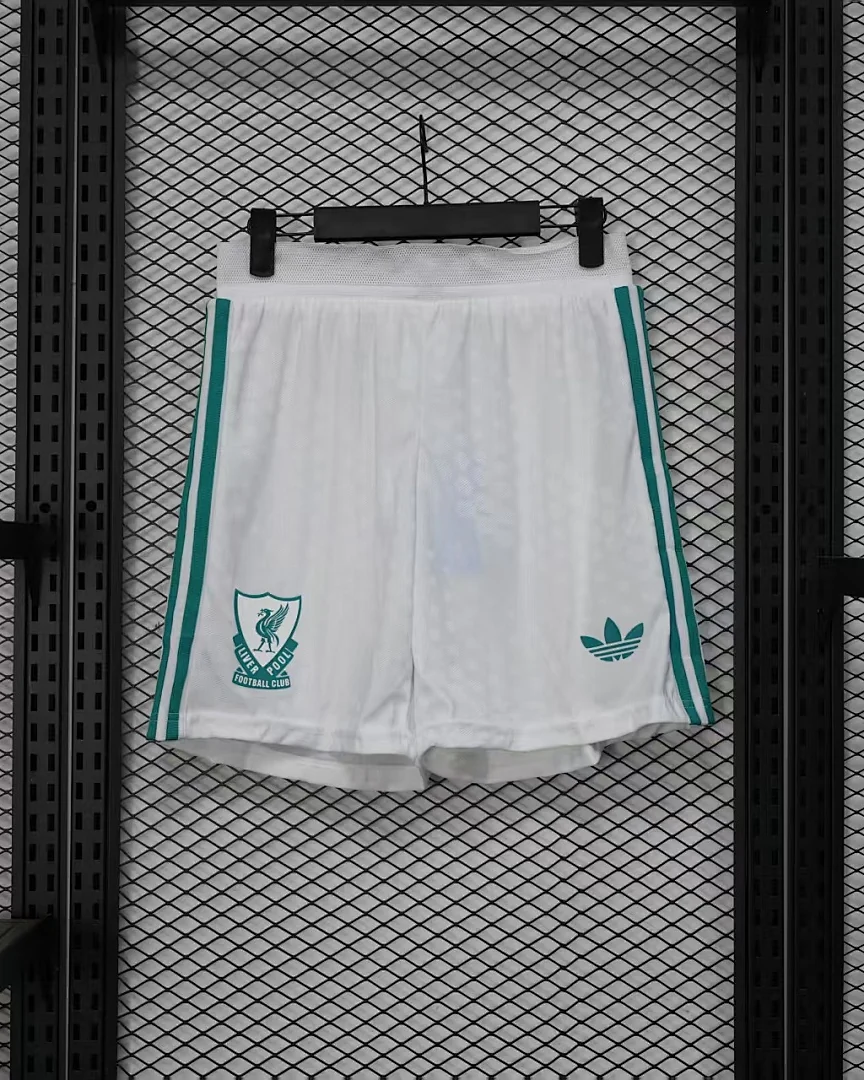 Calções Liverpool Versão Jogador