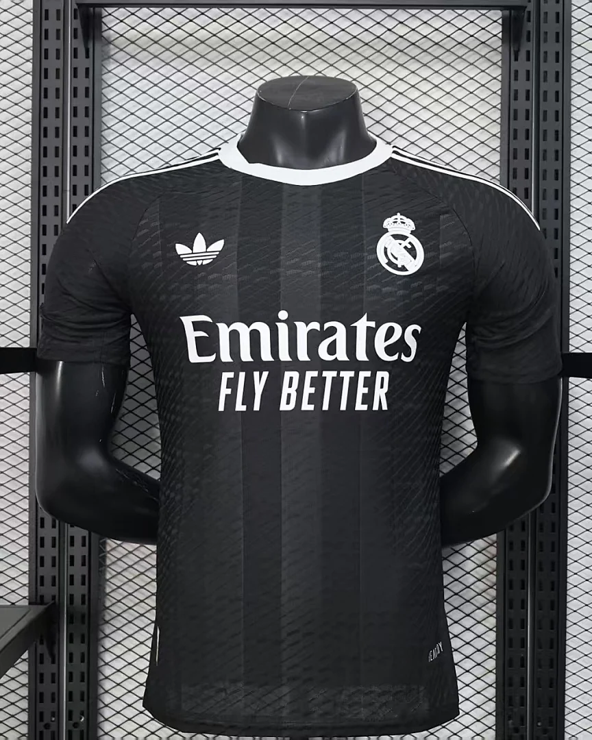 Camisola Real Madrid Guarda-Redes Versão Jogador