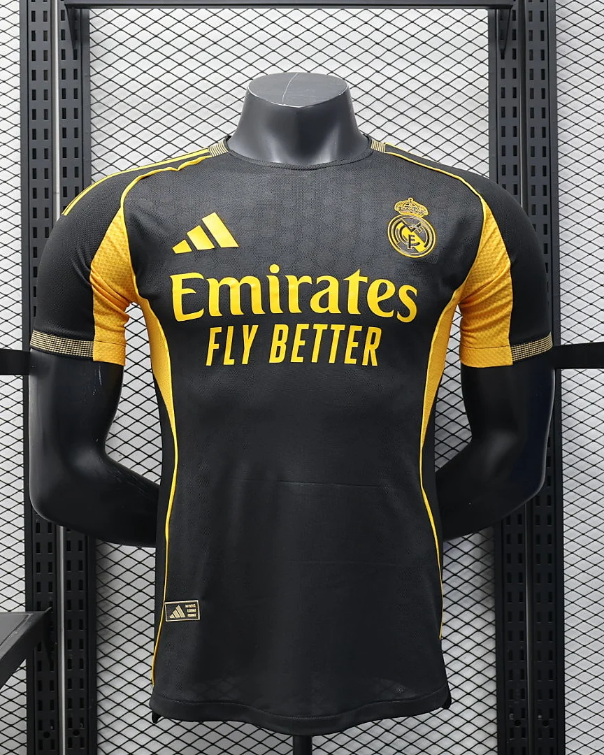 Camisola Real Madrid Edição Especial Preta Versão Jogador · Modelo 3