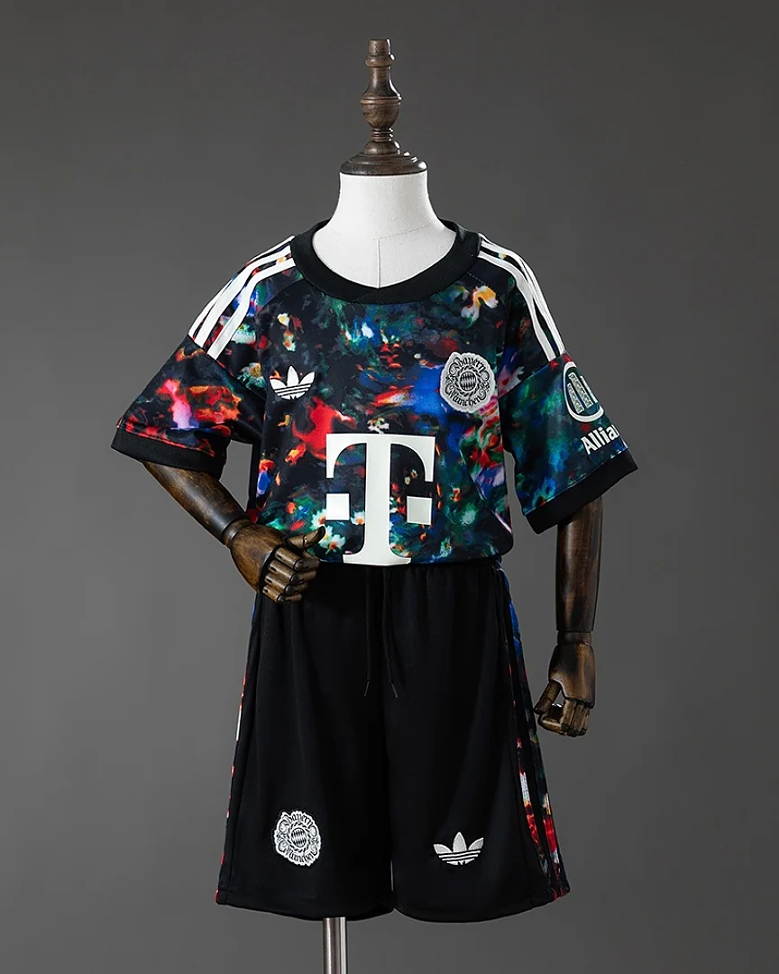 Kit Criança Bayern Munique 26/27 Edição Especial