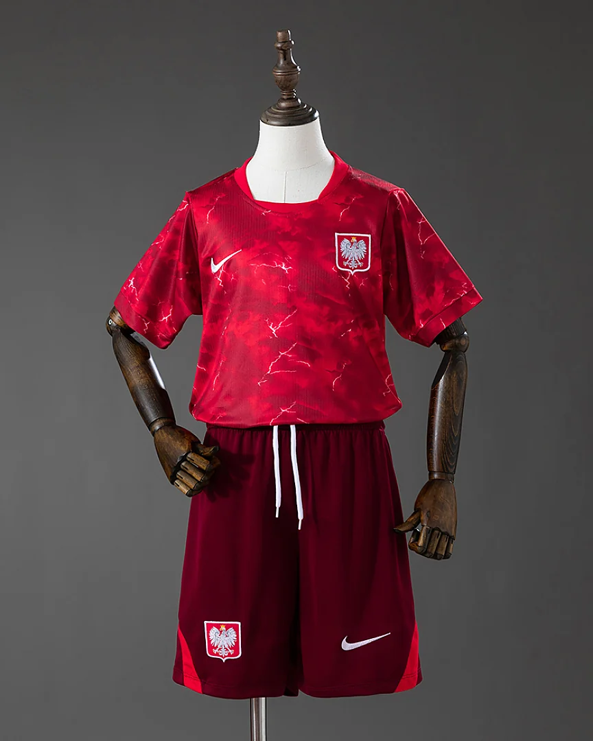 Kit Criança Polónia 2026 Alternativa