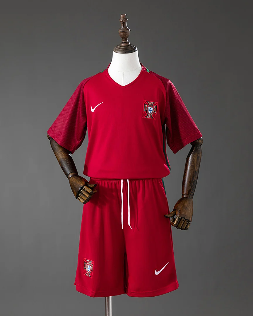Kit Criança Portugal 16/17 Principal