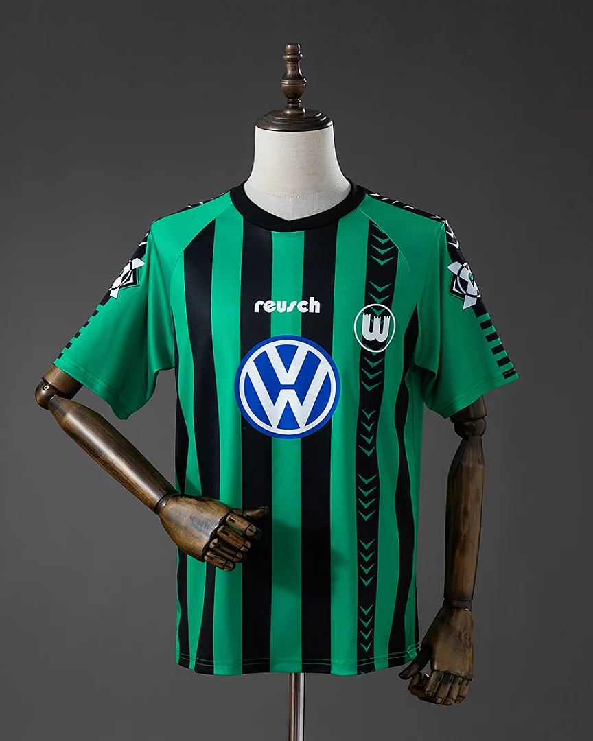 Camisola Retro Wolfsburgo 1995/96 Alternativa