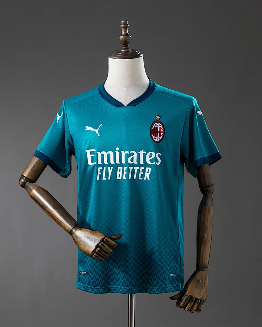 Camisola Retro AC Milan 20/21 Terceira