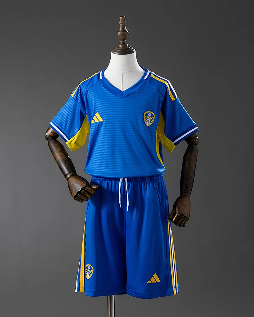 Kit Criança Leeds United 25/26 Alternativa