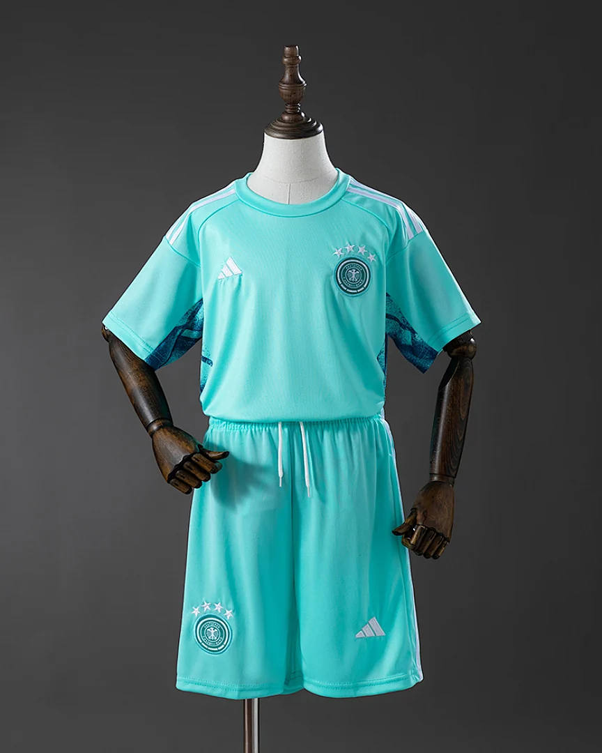 Kit Criança Alemanha 2026 Guarda-Redes