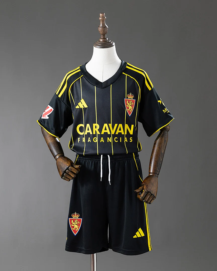 Kit Criança Real Saragoça 25/26 Alternativa