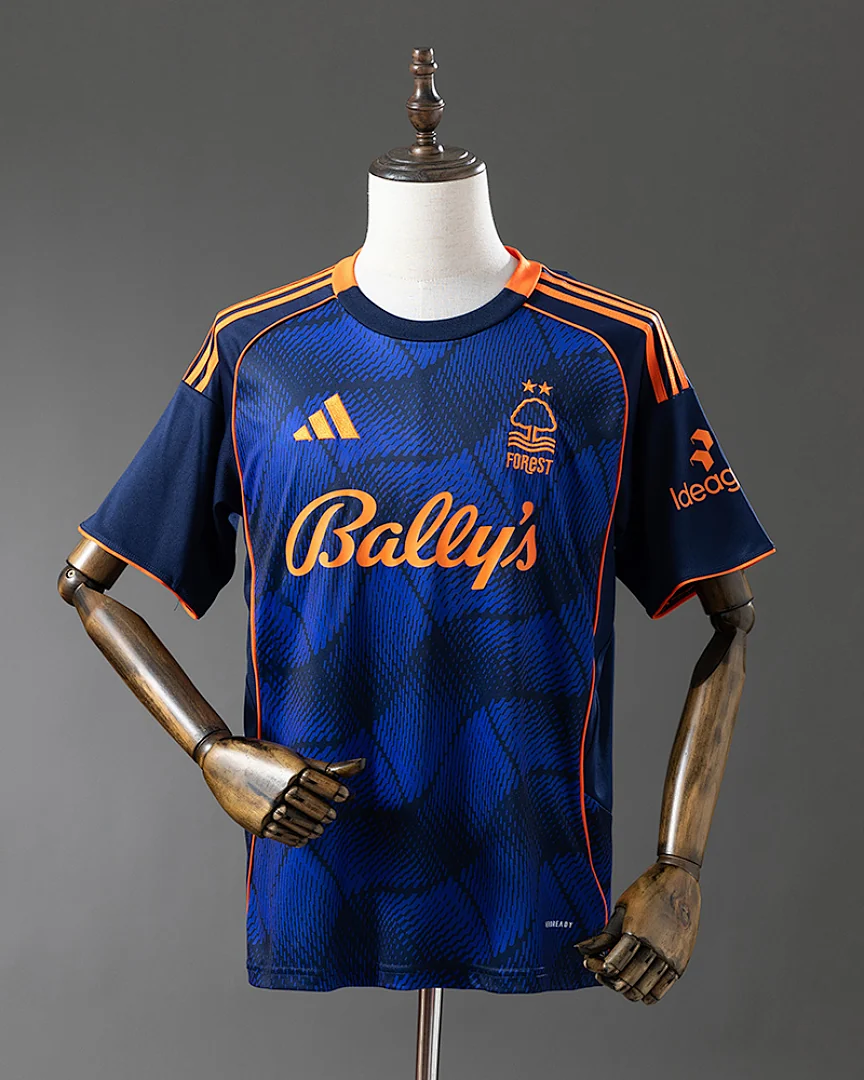 Camisola Nottingham Forest 25/26 Terceira