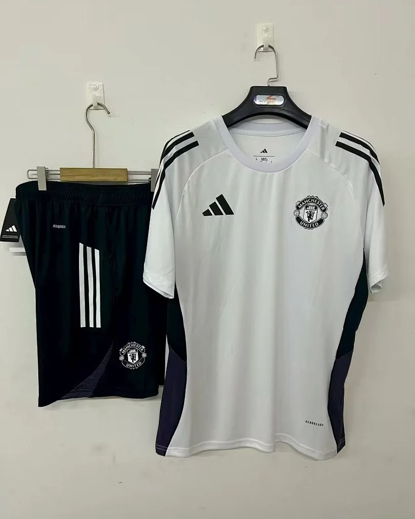 Conjunto Manchester United 25/26 Branco