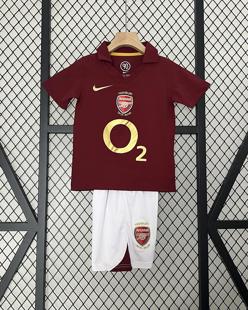 Kit Criança Arsenal 05/06 Principal · Modelo 2