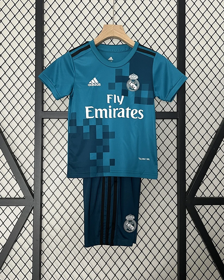 Kit Criança Real Madrid 17/18 Terceira · Modelo 2