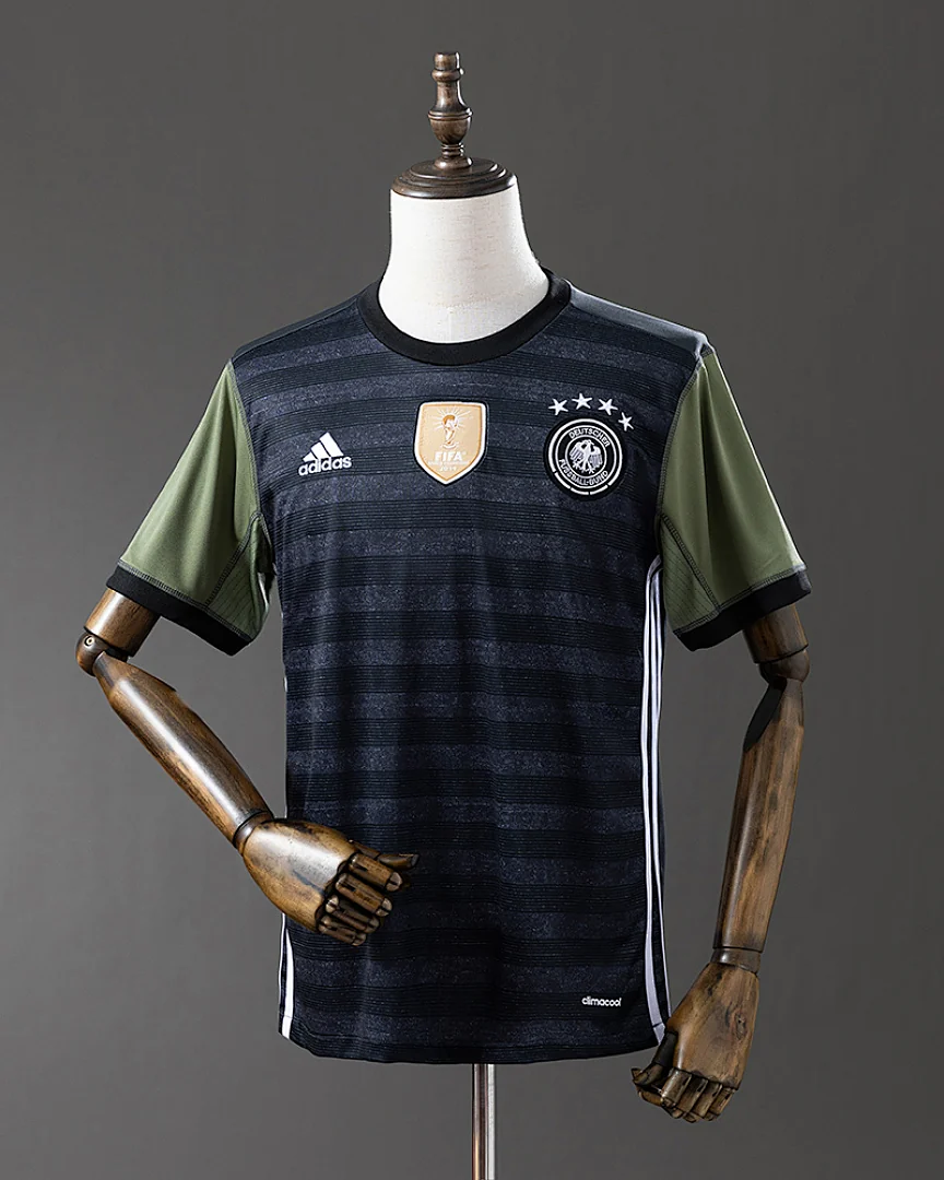 Camisola Retro Alemanha 2016 Alternativa