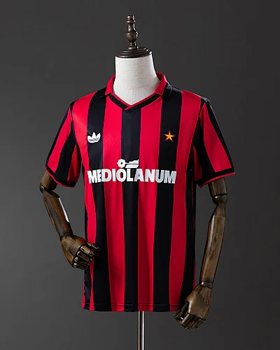 Camisola Retro AC Milan 1990/91 Principal