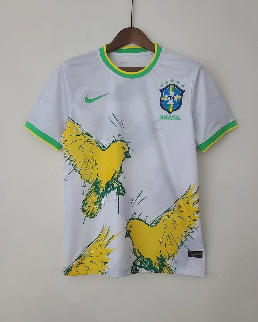 Camisola Retro Brasil 2022 Edição Especial Branca