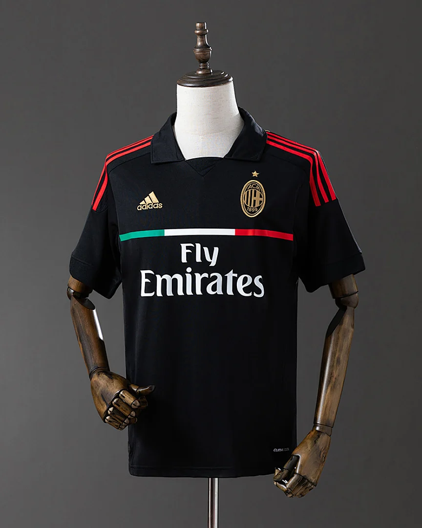 Camisola Retro AC Milan 11/12 Terceira