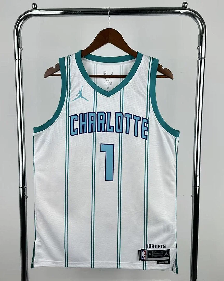 Camisola NBA Charlotte Hornets LaMelo Ball #1 Branca 2023