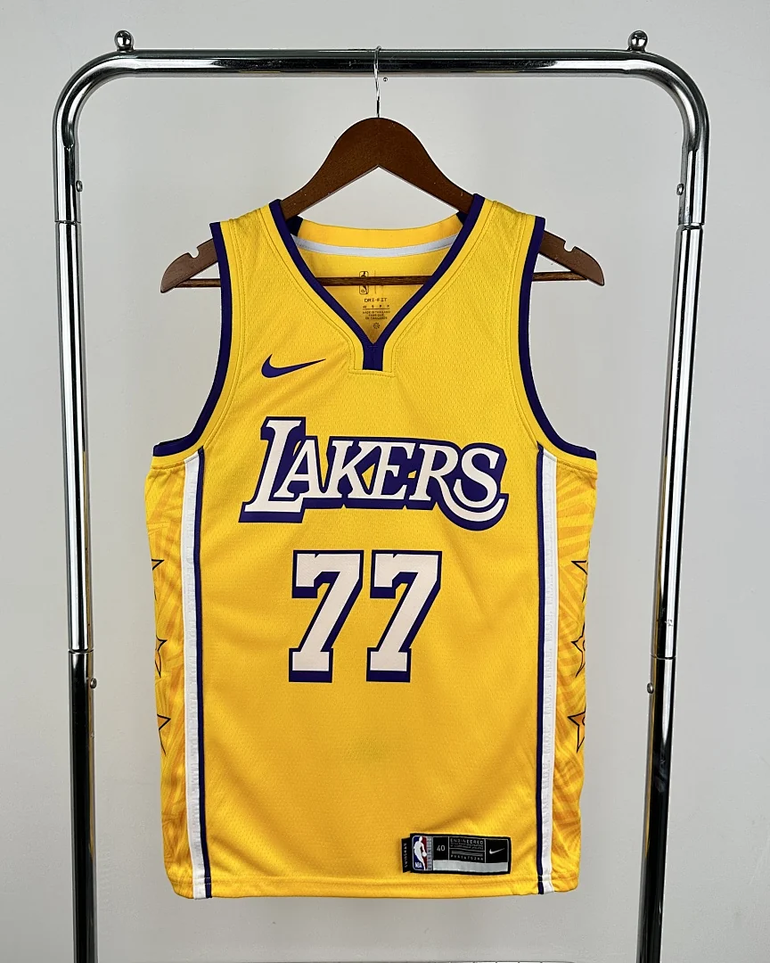 Camisola NBA Los Angeles Lakers Luka Doncic #77 Edição Especial