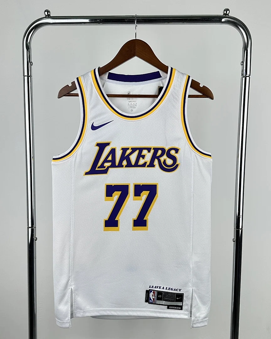 Camisola NBA Los Angeles Lakers Luka Doncic #77 Branca 2023