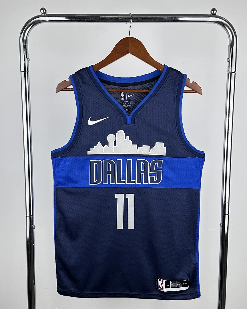 Camisola NBA Dallas Mavericks Kyrie Irving #11 Edição Especial · Modelo 2