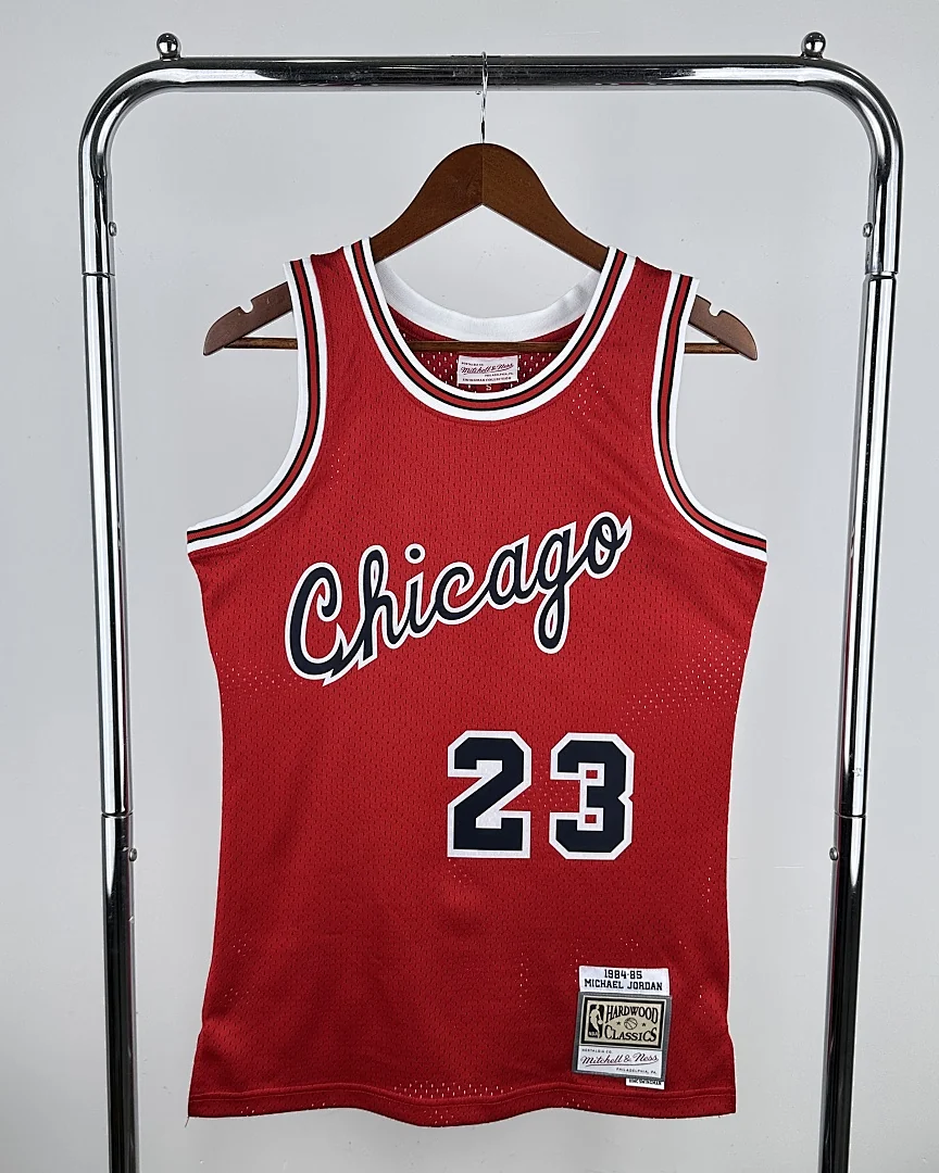 Camisola NBA Chicago Bulls Michael Jordan #23 Retro Mitchell & Ness 1984/85 Vermelha