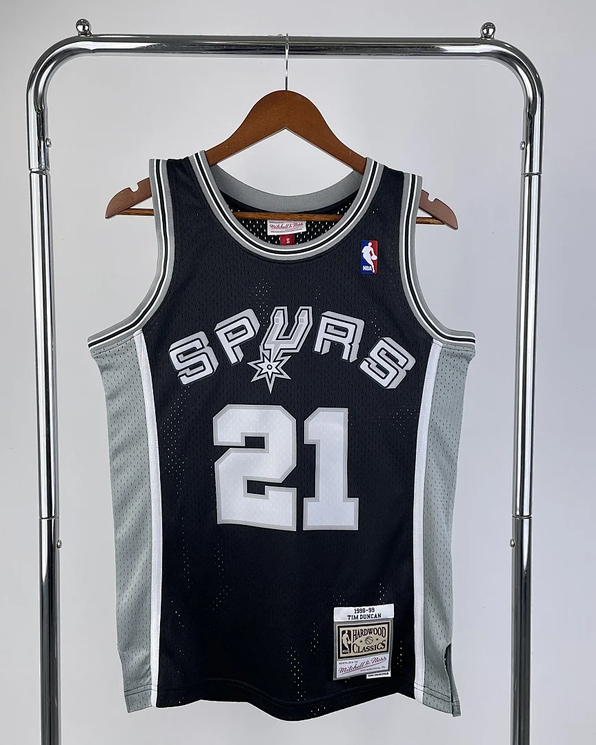 Camisola NBA San Antonio Spurs Tim Duncan #21 Retro Mitchell & Ness 1998/99 Preta