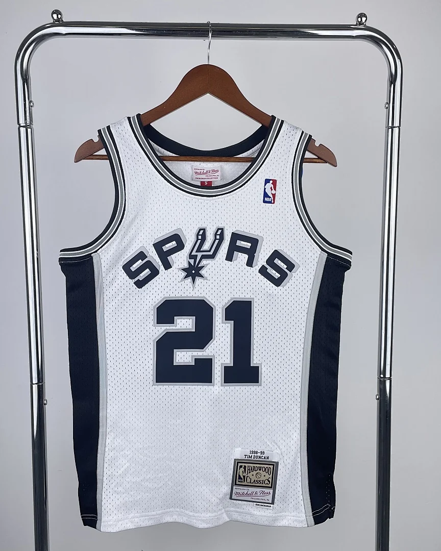Camisola NBA San Antonio Spurs Tim Duncan #21 Retro Mitchell & Ness 1998/99 Branca