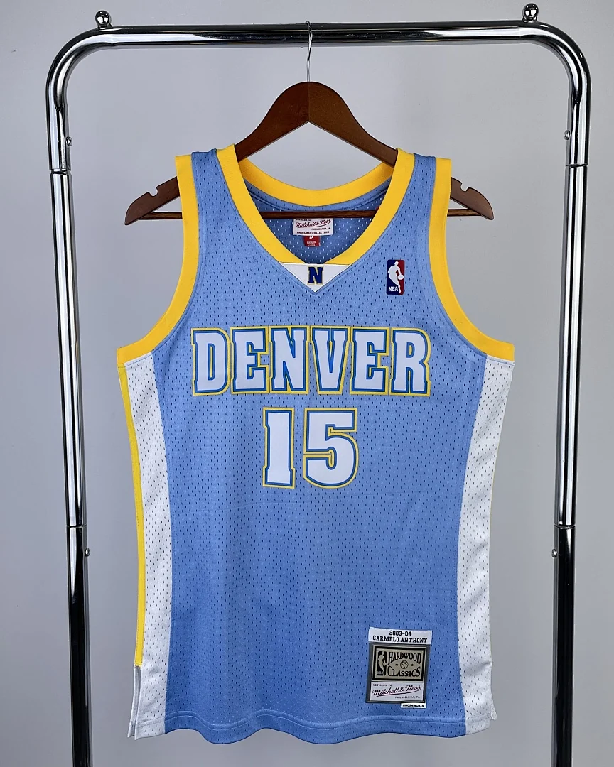 Camisola NBA Denver Nuggets Carmelo Anthony #15 Retro Mitchell & Ness 2003/04 Azul-Clara