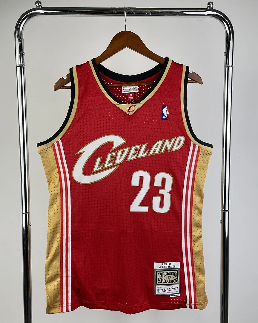 Camisola NBA Cleveland Cavaliers LeBron James #23 Retro Mitchell & Ness 2003/04 Vermelha
