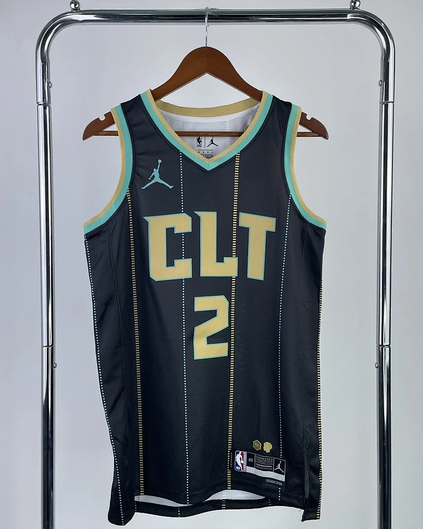 Camisola NBA Charlotte Hornets LaMelo Ball #2 Edição Especial 2023