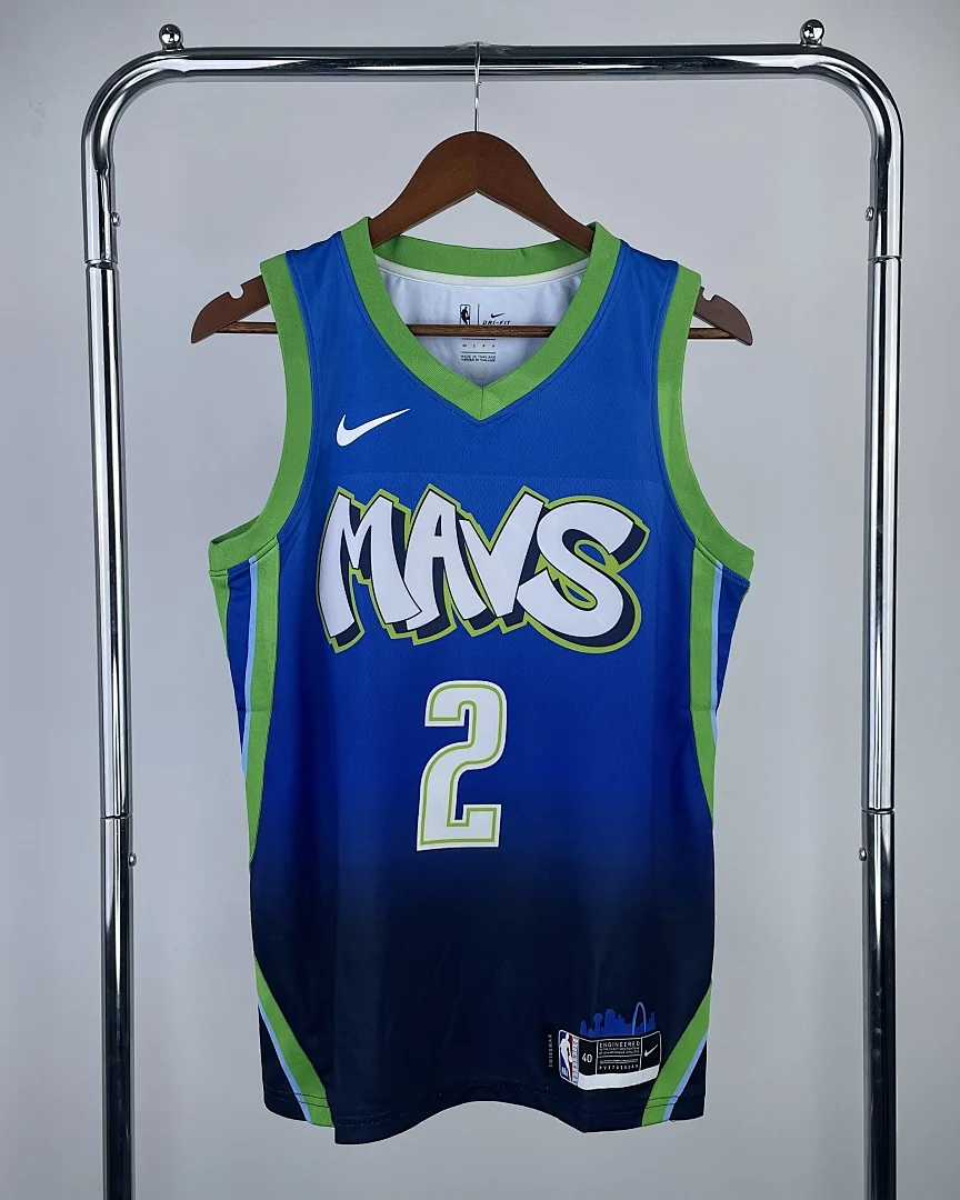 Camisola NBA Dallas Mavericks Kyrie Irving #2 Edição Especial · Modelo 3