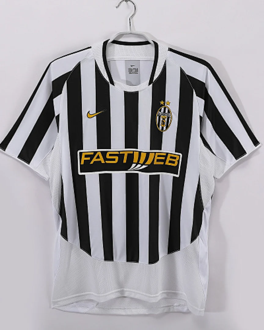 Camisola Retro Juventus 2003/04 Principal
