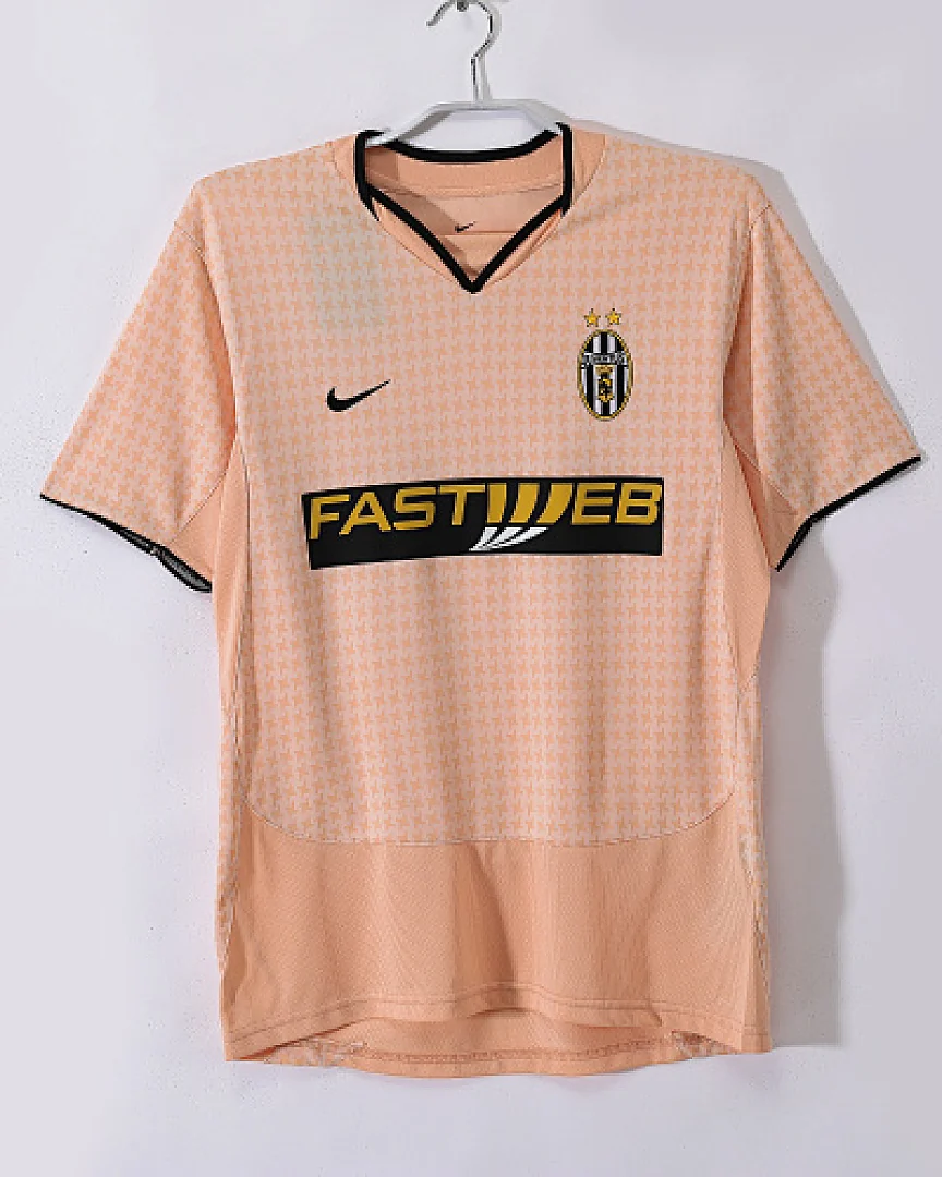 Camisola Retro Juventus 2003/04 Terceira