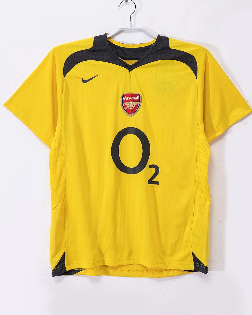 Camisola Retro Arsenal 05/06 Alternativa
