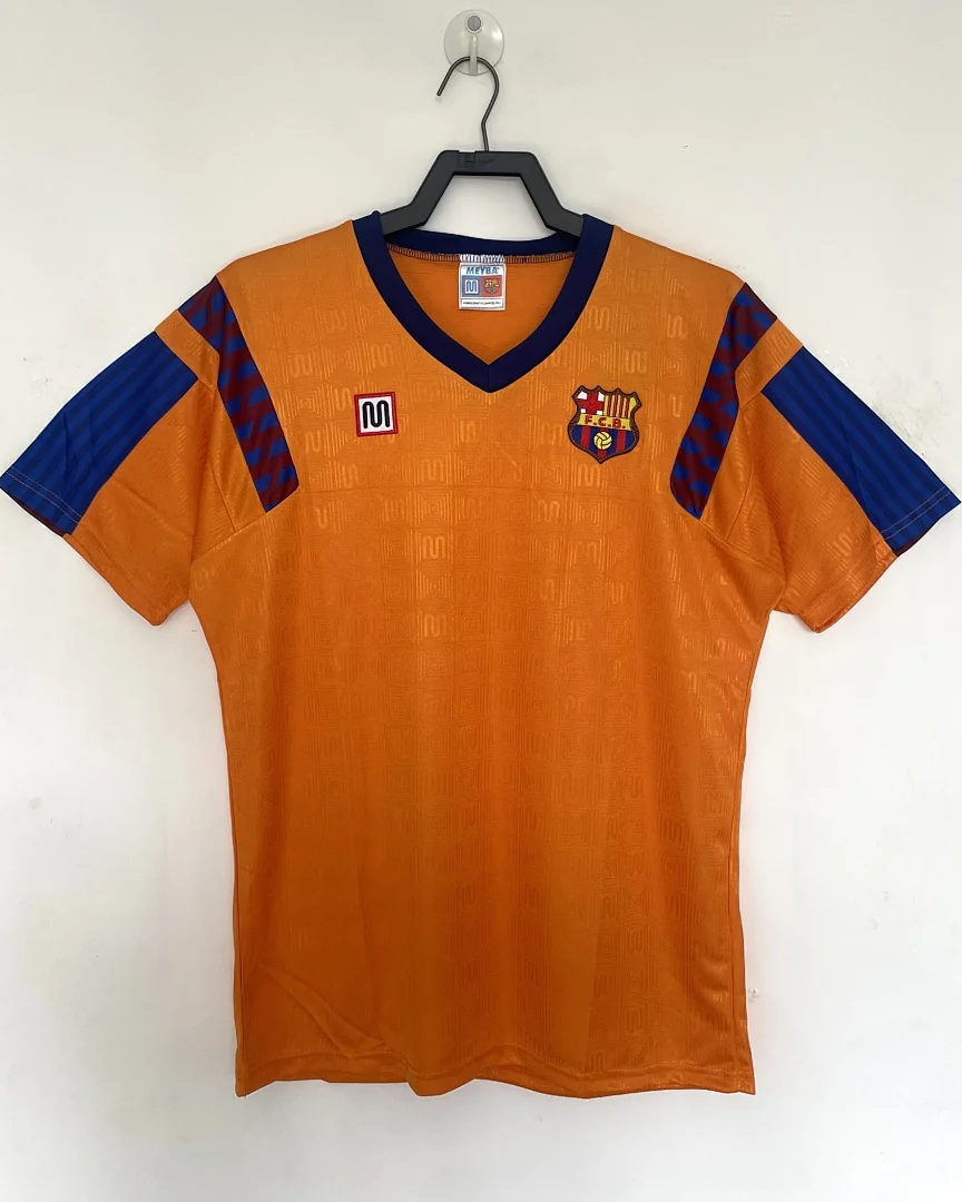 Camisola Retro Barcelona 1989/92 Alternativa · Modelo 2