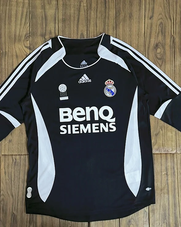 Camisola Retro Real Madrid 06/07 Alternativa Manga Comprida