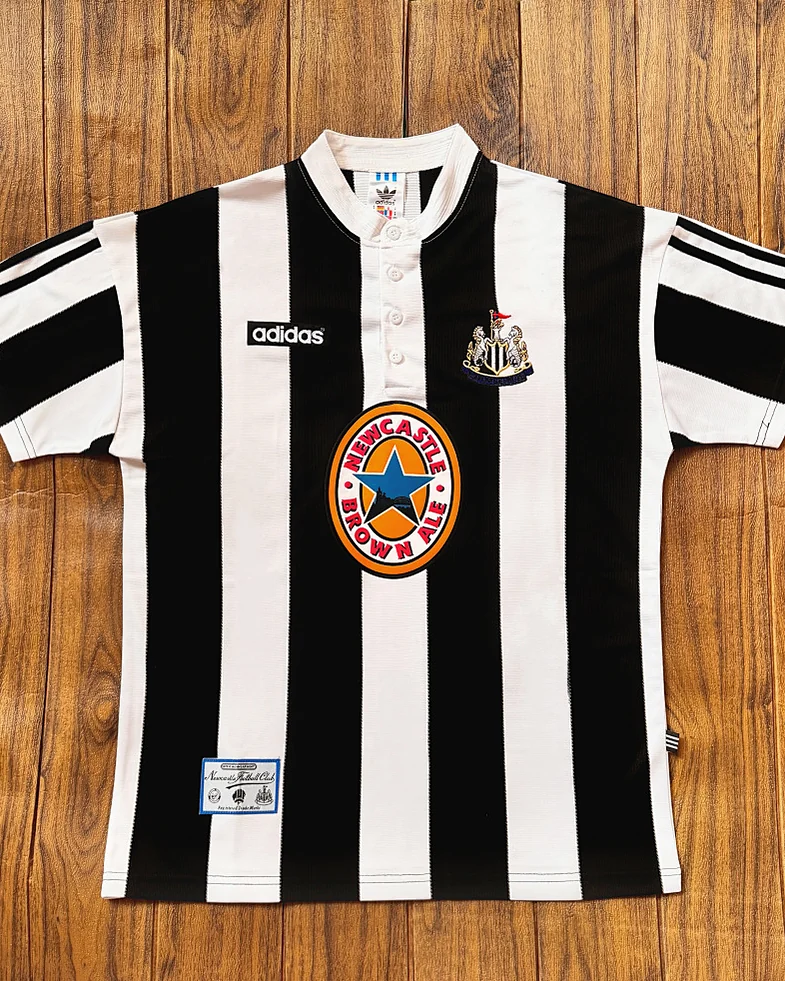Camisola Retro Newcastle United 1995/96 Principal