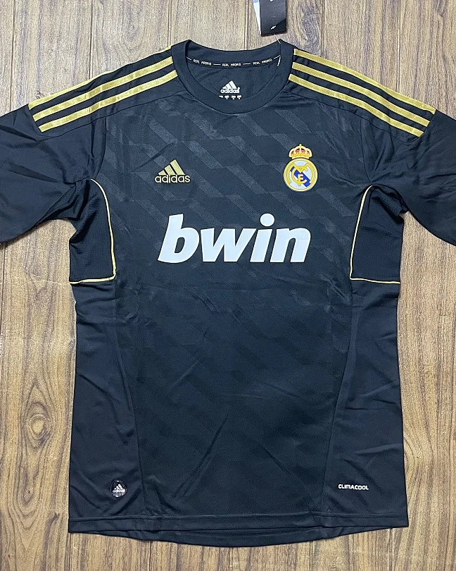 Camisola Retro Real Madrid 11/12 Preta