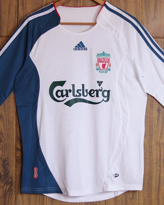 Camisola Retro Liverpool 06/08 Manga Comprida