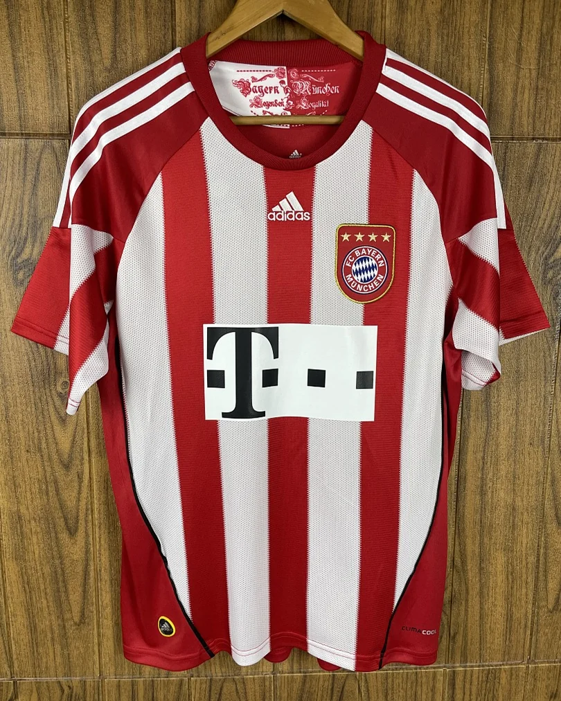 Camisola Retro Bayern Munique 2010 Principal