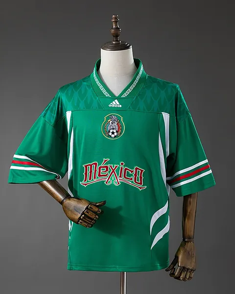 Camisola México 2026 Edição Especial Verde · Modelo 2