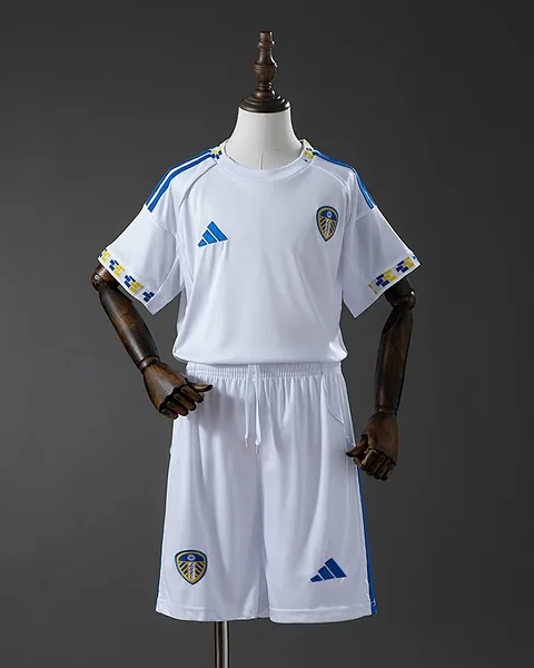 Kit Criança Leeds United 25/26 Principal