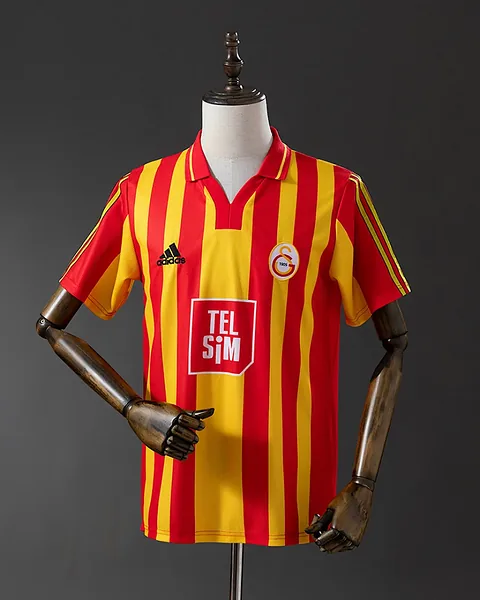 Camisola Retro Galatasaray 1999/00 Principal