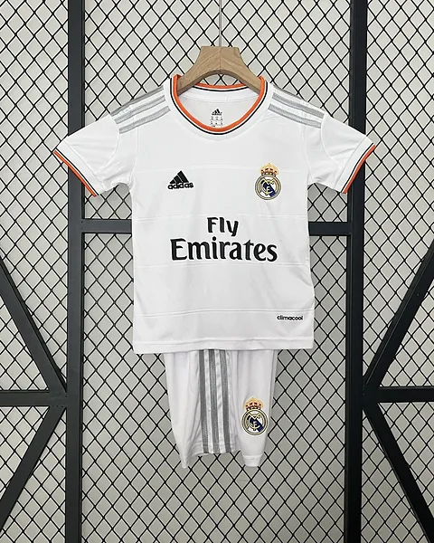Kit Criança Real Madrid 13/14 Principal · Modelo 2