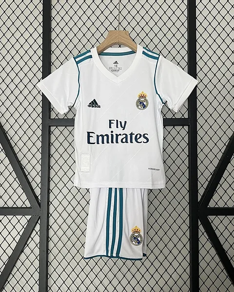 Kit Criança Real Madrid 17/18 Principal · Modelo 2