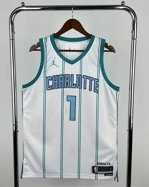 Camisola NBA Charlotte Hornets LaMelo Ball #1 Branca 2023