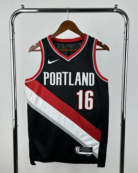 Camisola NBA Portland Trail Blazers Yang Hansen #16 Preta 2023