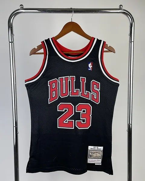 Camisola NBA Chicago Bulls Michael Jordan #23 Retro Mitchell & Ness 1998 Preta
