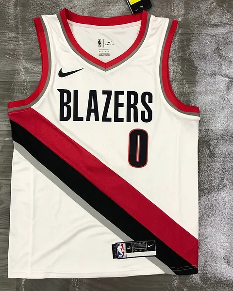 Camisola NBA Portland Trail Blazers Damian Lillard #0 Branca 2021